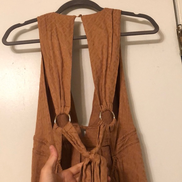 Open back with tie dress - Picture 8 of 10